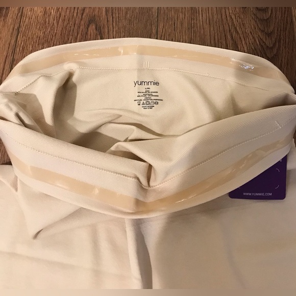 YUMMIE High-Waisted Mid-Thigh Shaper Short - Picture 4 of 4